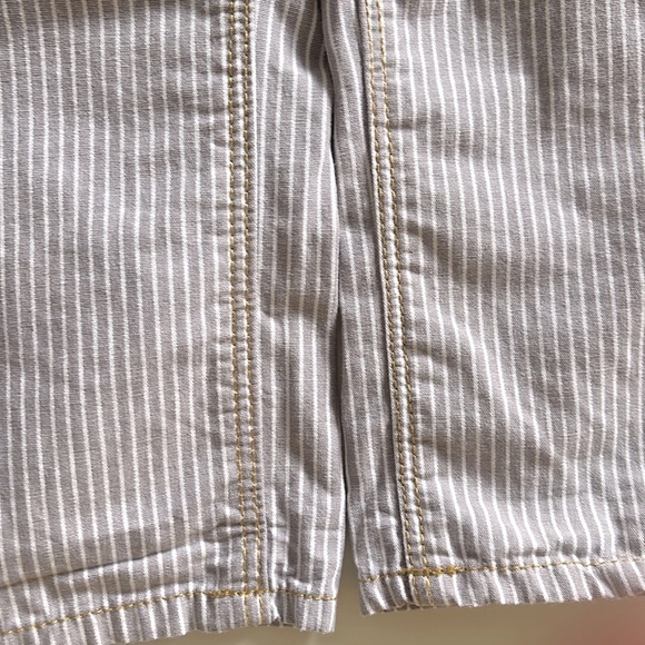 OSHKOSH | Girl’s Pants - 24 Months. Ticking Stripes and floral embroiderey - Picture 6 of 8